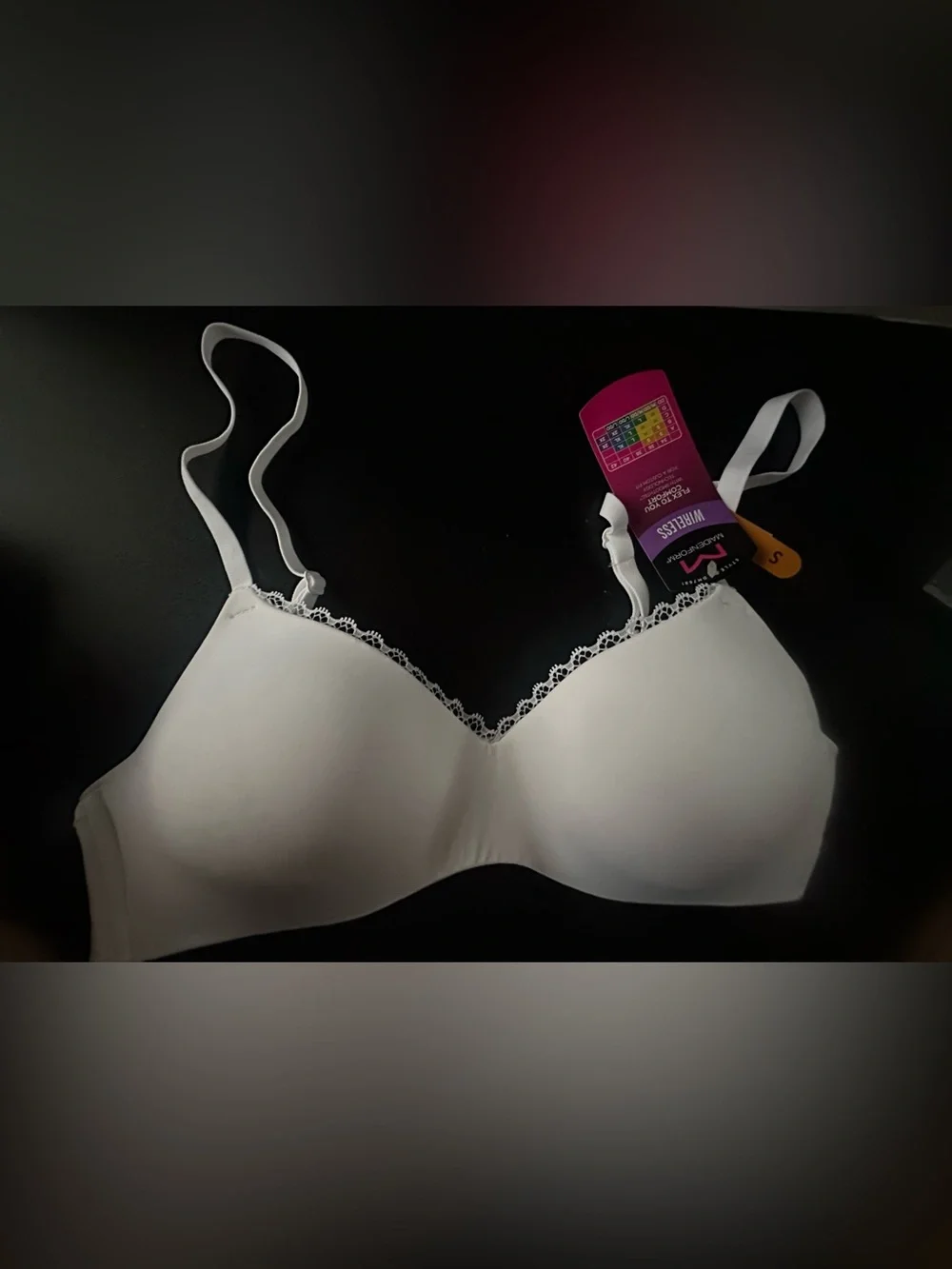 Maidenform White Lace-Edge T-Shirt Bra
